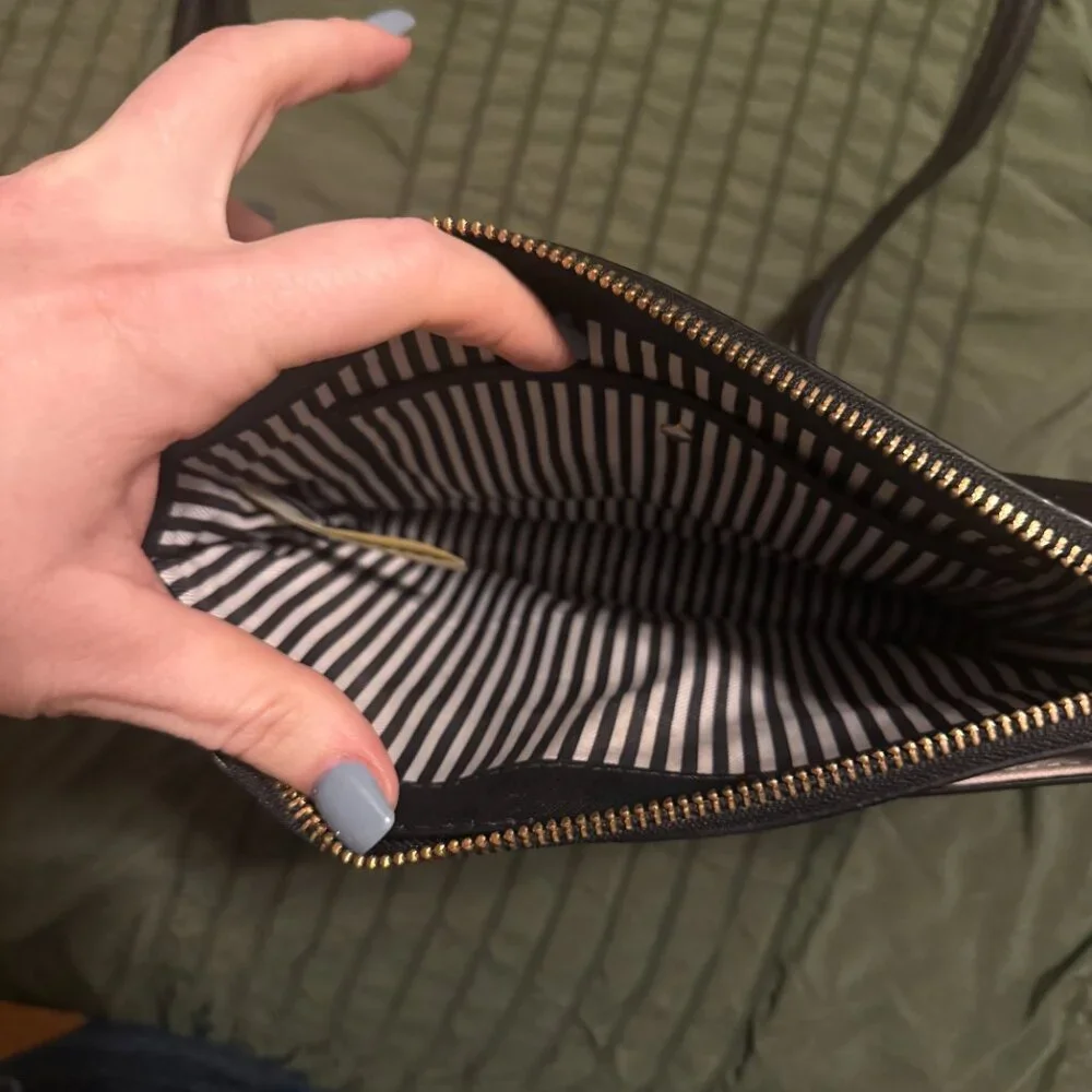 SOLD: Kate Spade Cameron Street Clarise Crossbody PURSE ONLY - Picture 4 of 6